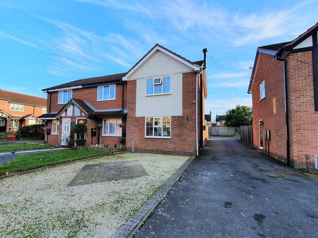 Ashford Road, Whitwick, LE67 2 bed semidetached house £185,000