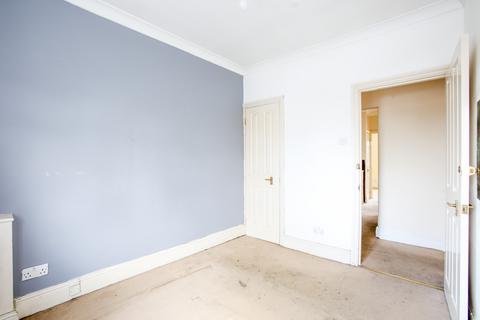 4b Abbey Parade, London, W5 1EE