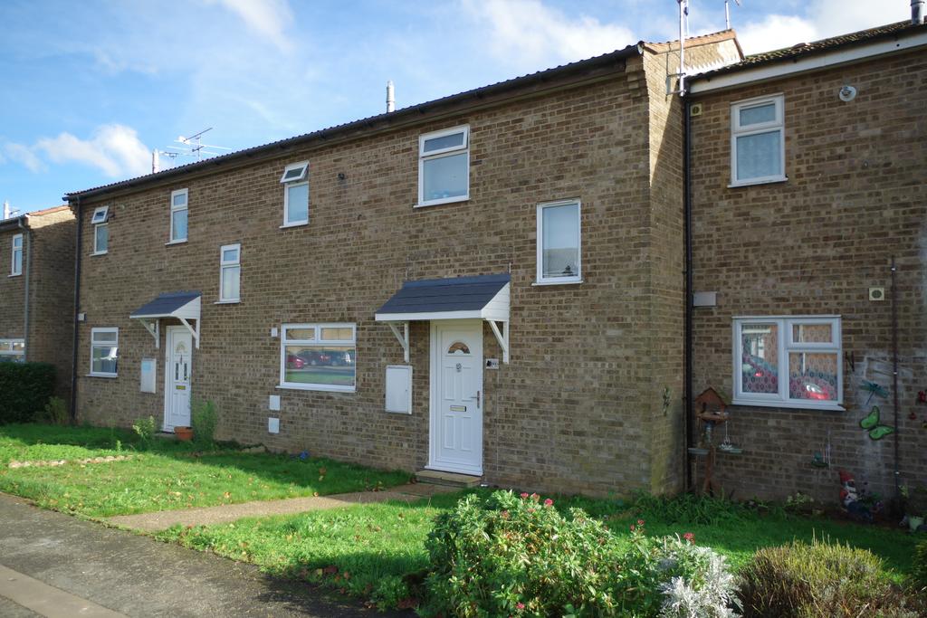 Gainsborough Road, Stowmarket IP14 2 bed terraced house £220,000
