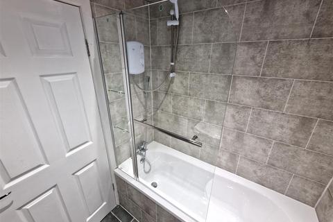 2 bedroom apartment to rent, Kenilworth, Calderwood, East Kilbride