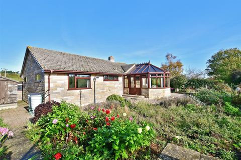 2 bedroom detached bungalow for sale - Summers Lane, Totland Bay, Isle of Wight