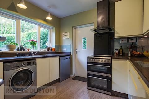 18 Devon Drive, Diggle, Oldham, OL3 5PP
