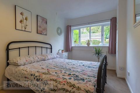 18 Devon Drive, Diggle, Oldham, OL3 5PP