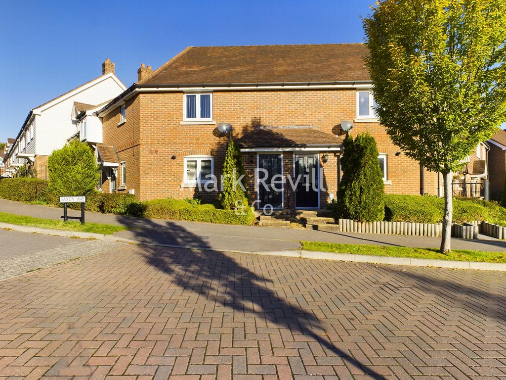 Barncroft Drive, Lindfield, RH16 2 bed flat £260,000
