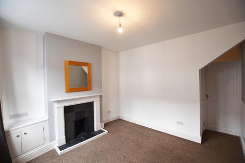 2 bedroom terraced house to rent, Warwick Street, Nottingham NG7 2PJ