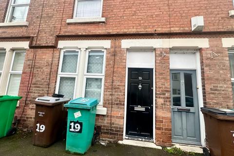 2 bedroom terraced house to rent, Warwick Street, Nottingham NG7 2PJ