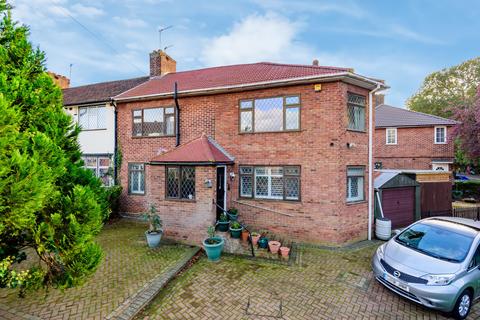130 Dunkery Road, London, SE9 4HS