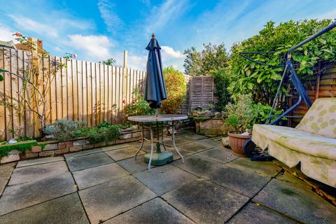 130 Dunkery Road, London, SE9 4HS
