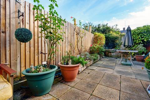 130 Dunkery Road, London, SE9 4HS