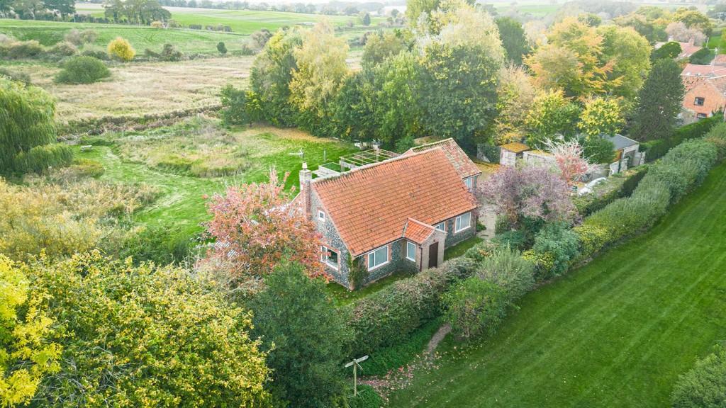 Castle Acre 3 bed chalet for sale £625,000