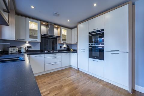34 Craigend Circus, Anniesland, Glasgow, G13 2TX