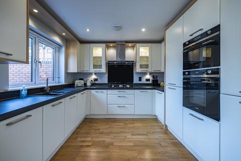 34 Craigend Circus, Anniesland, Glasgow, G13 2TX