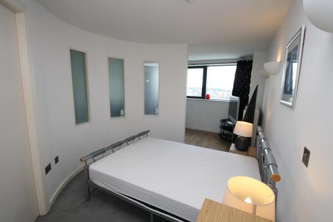 1 bedroom flat for sale - BRIDGEWATER PLACE, WATER LANE, LEEDS, WEST YORKSHIRE, LS11
