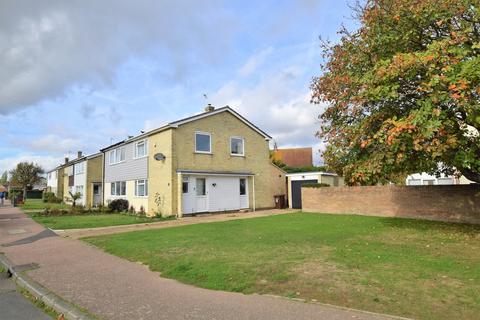 13 Birch Avenue, Great Bentley, Colchester, CO7 8LL