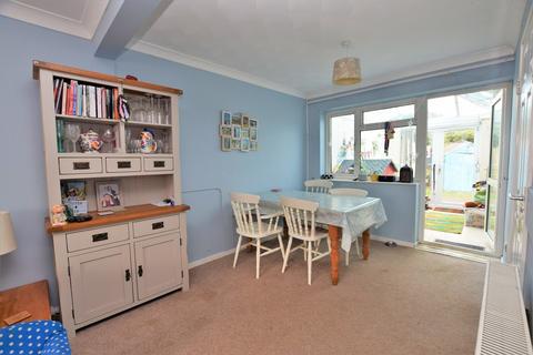 13 Birch Avenue, Great Bentley, Colchester, CO7 8LL
