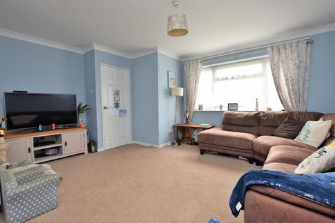 13 Birch Avenue, Great Bentley, Colchester, CO7 8LL