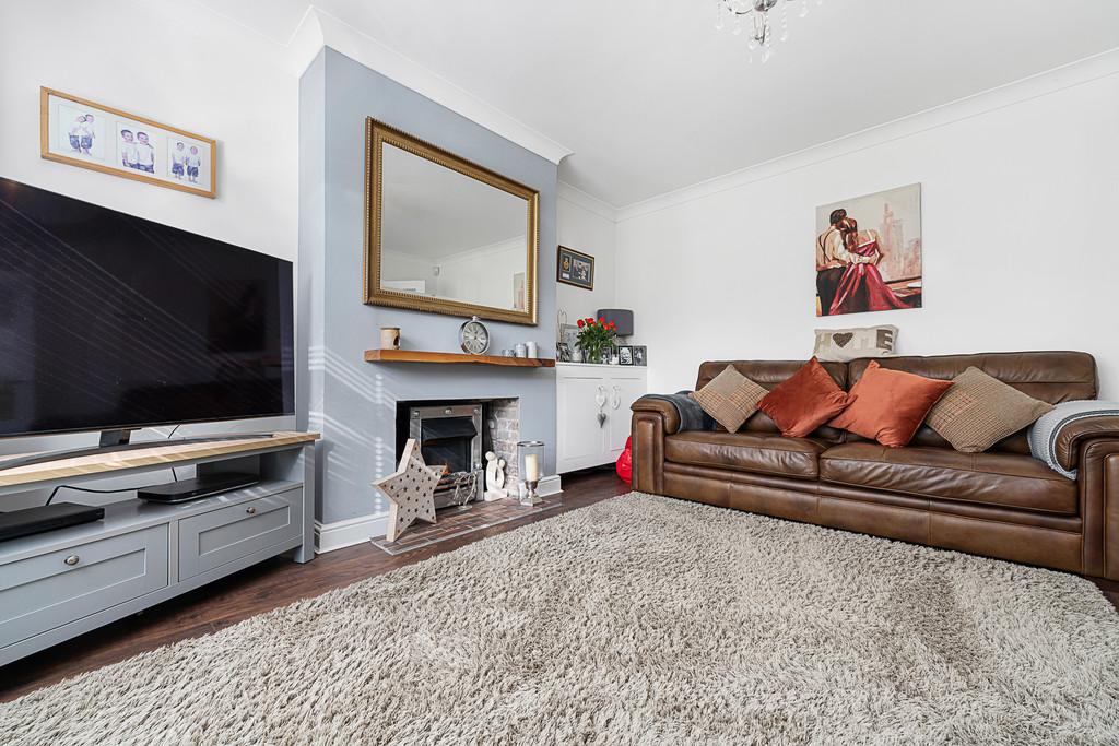 Woodfield Avenue, Radyr 3 bed semidetached house for sale £399,950