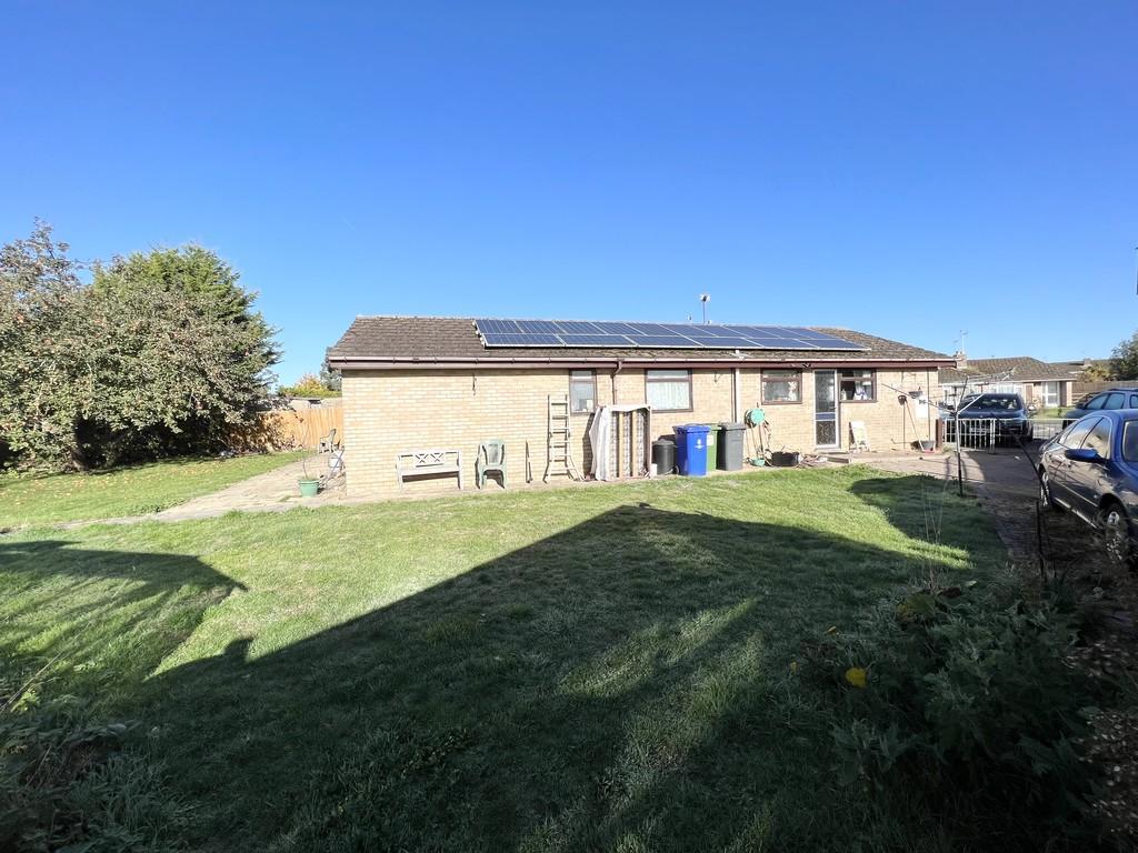 Bridgewater Court, Brackley 3 Bed Detached Bungalow - £325,000