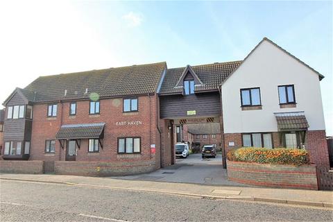 1 bedroom flat for sale - Old Road, Clacton on Sea
