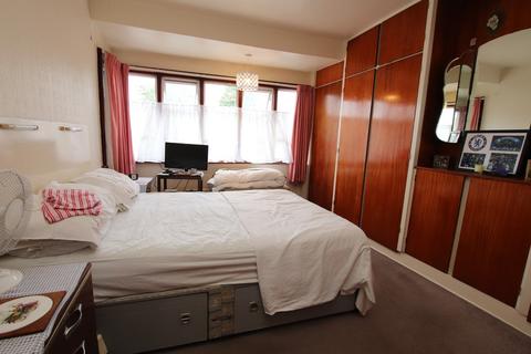 1 James Road, Dartford, DA1 3NE
