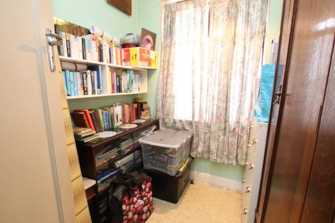 1 James Road, Dartford, DA1 3NE