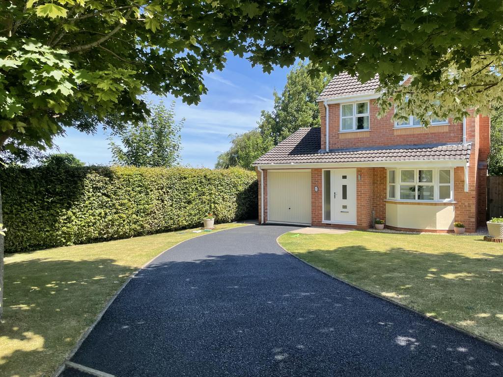 HOLBEACH WAY, STAFFORD, ST16 3 bed detached house for sale £275,000