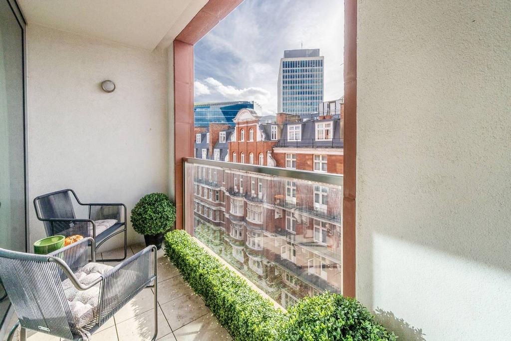 Buckingham Gate, St James's Park, London, SW1E 3 bed flat for sale £