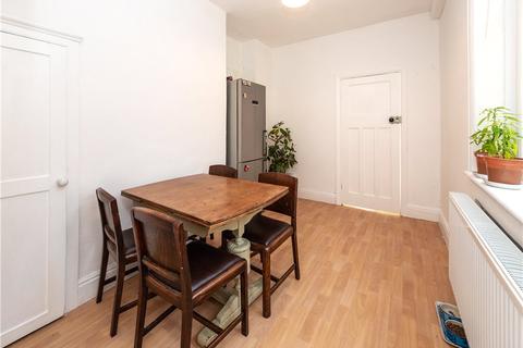 60 Redburn Drive, Shipley, BD18 3AZ