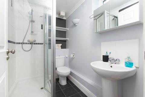1/7 Ann Terrace, Edinburgh, EH8 8HN