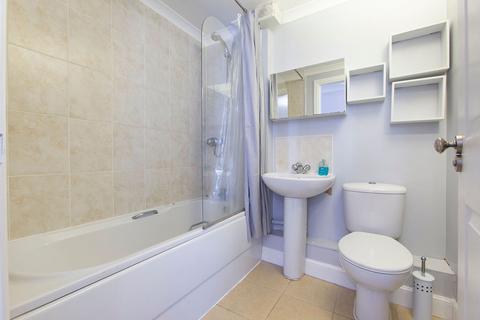 1/7 Ann Terrace, Edinburgh, EH8 8HN