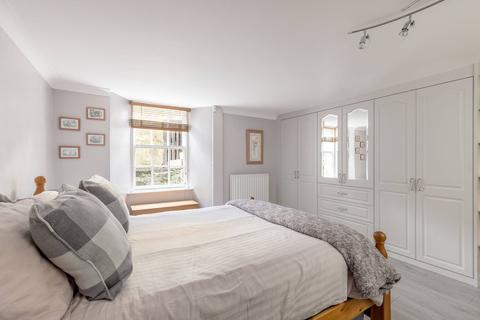 16b Fettes Row, Edinburgh, EH3 6RH