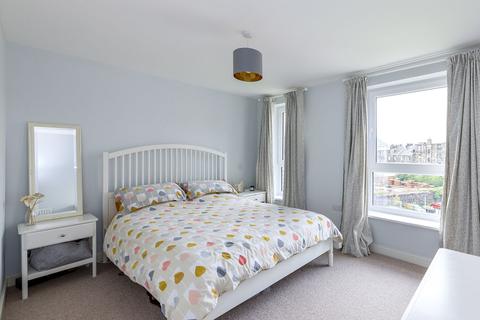 Flat 14, 4 Ropemaker Street, Edinburgh, EH6 7AN