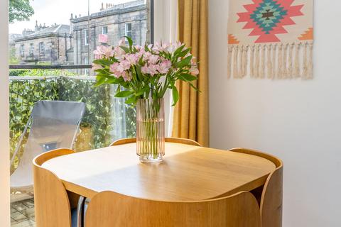 97/4 Inverleith Row, Edinburgh, EH3 5LX