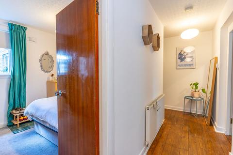 97/4 Inverleith Row, Edinburgh, EH3 5LX