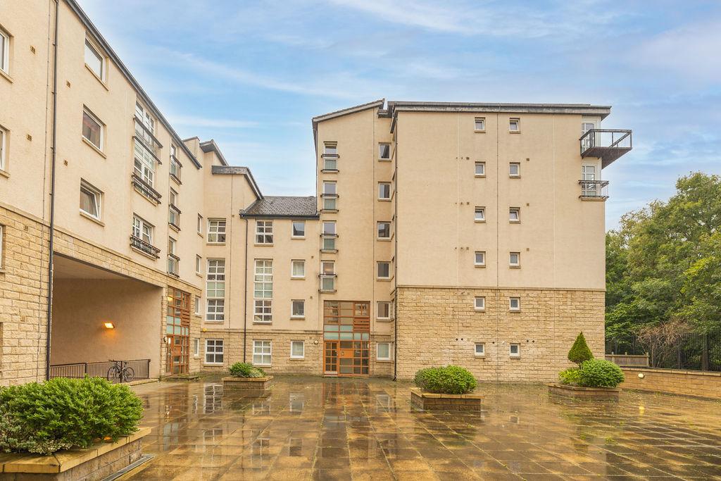 24/5 Springfield Street, Leith, Edinburgh, EH6 5DE 2 bed flat £240,000