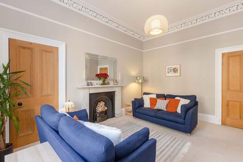 60/2 Inverleith Row, Edinburgh, EH3 5PX
