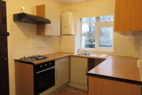 2 bedroom ground floor maisonette to rent, Reigate RH2 - £1300pcm