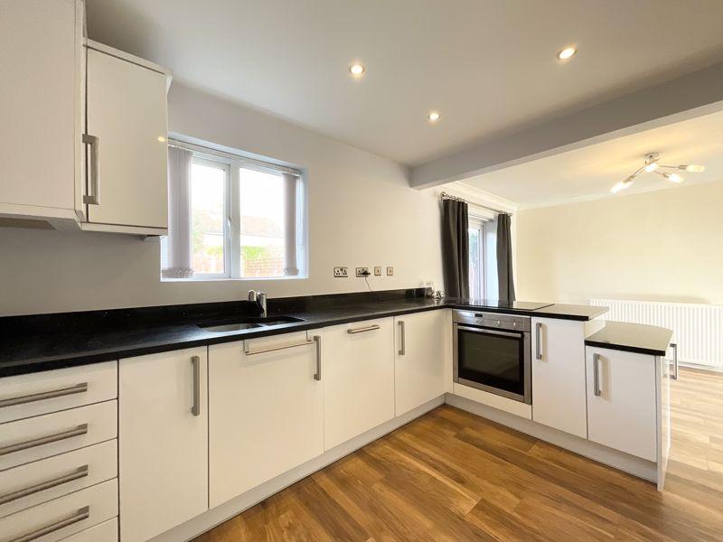 Queens Drive, Nantwich, Cheshire 3 bed semidetached house £260,000