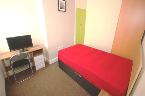 3 bedroom house share to rent - Hannan Road, Kensington, Liverpool