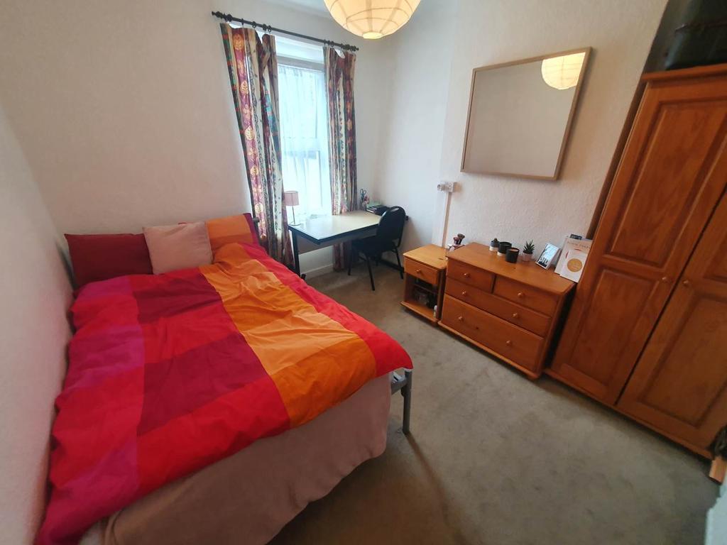 Rhymney Street, Cathays, Cardiff 4 bed house £1,440 pcm (£332 pw)