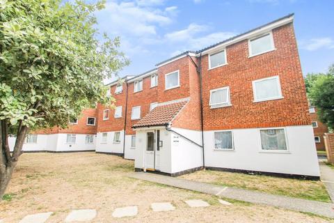 2 bedroom flat for sale, Makepeace Road, Northolt