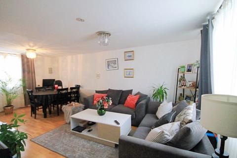 15 Melrose Close, Greenford, UB6 9TD