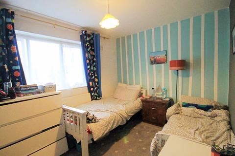 15 Melrose Close, Greenford, UB6 9TD