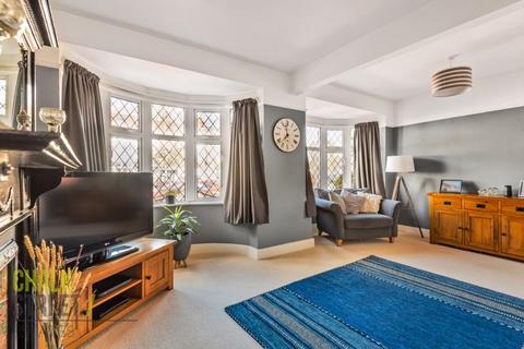 32 Hazelmere Gardens, Hornchurch, RM11 2AS