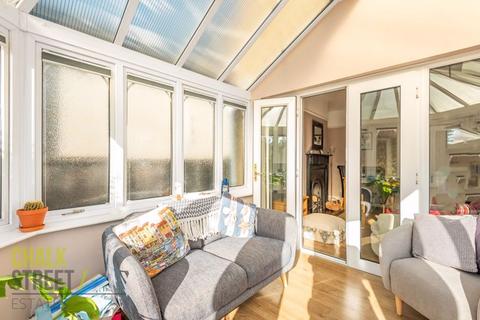 32 Hazelmere Gardens, Hornchurch, RM11 2AS