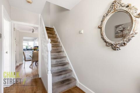 26 Jersey Road, Rainham, RM13 7DR