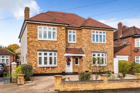 5 bedroom detached house for sale - Manor Crescent, Hornchurch, RM11