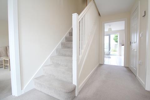 8 Bourchier Close, Coventry, CV4 8LH
