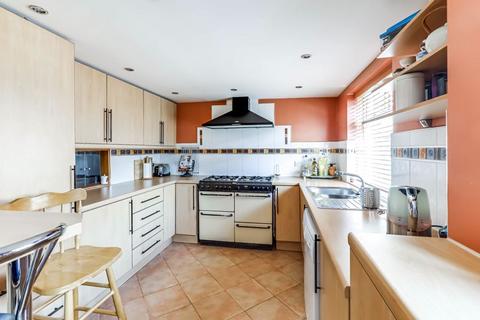 4 bedroom semi-detached house for sale, The Greenway, Enfield