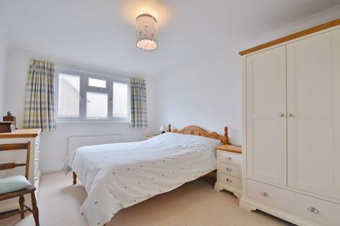 3 Astley Road, Thame, OX9 3WQ